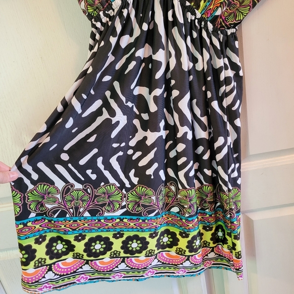 Funky People Vibrant Bold Print Deep V-neck Mini Dress - Picture 2 of 7